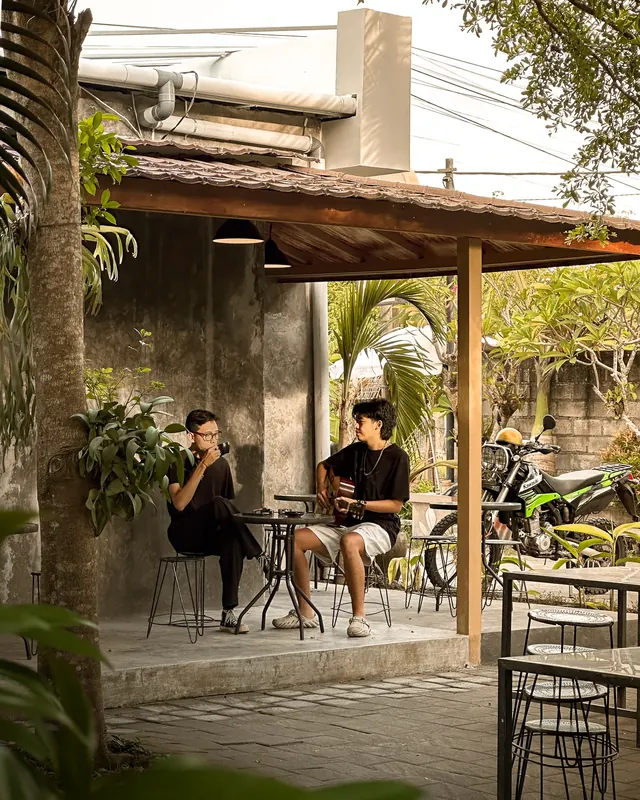 Area outdoor Sroja